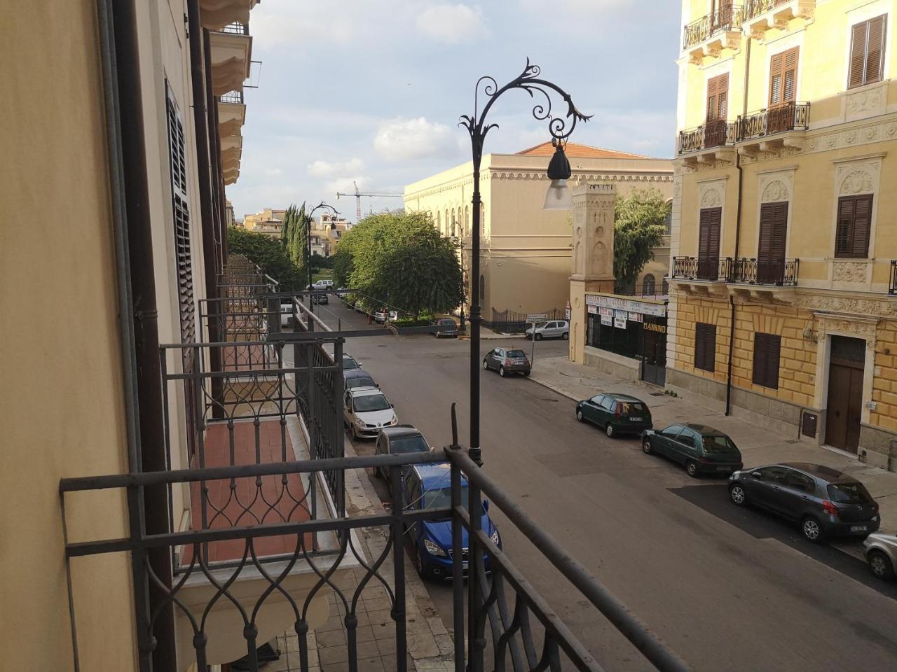 Sunshine Hostel Palermo Exterior foto